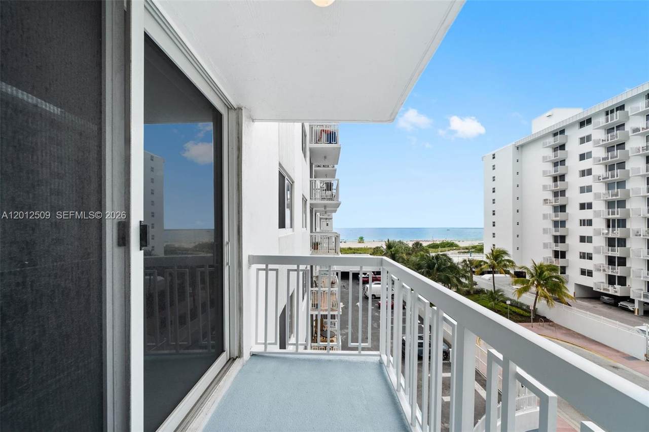 https://bt-photos.global.ssl.fastly.net/miami/1280_boomver_1_A12012509-2.jpg