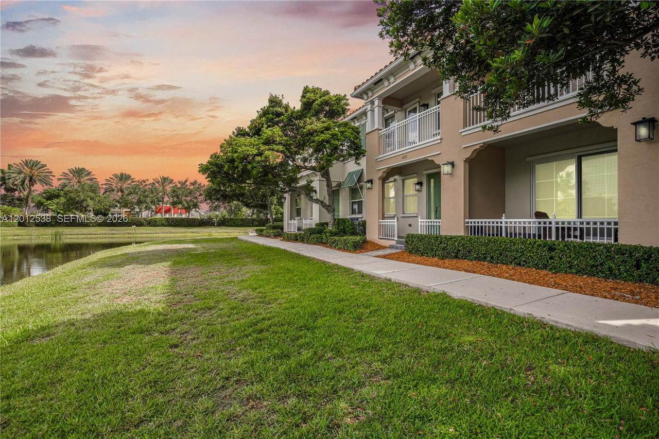 4025 Cascada Cir - Photo 1