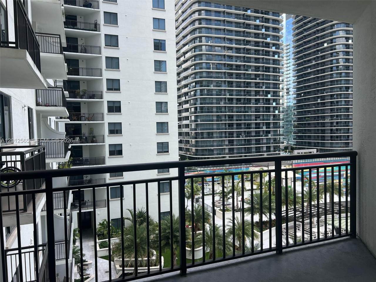 https://bt-photos.global.ssl.fastly.net/miami/1280_boomver_1_A12012565-2.jpg
