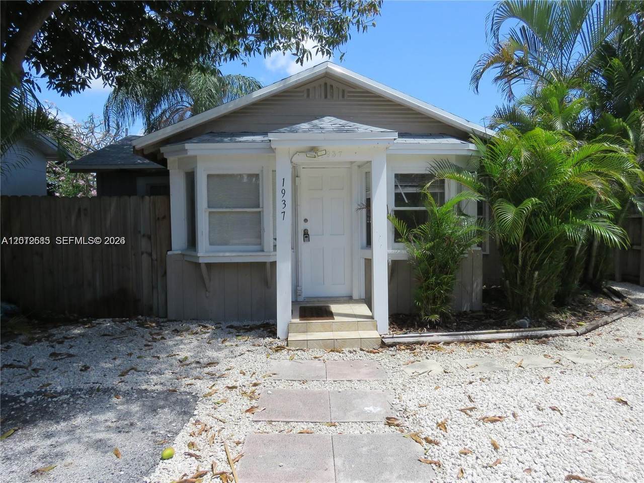 1937 Taylor St - Photo 1