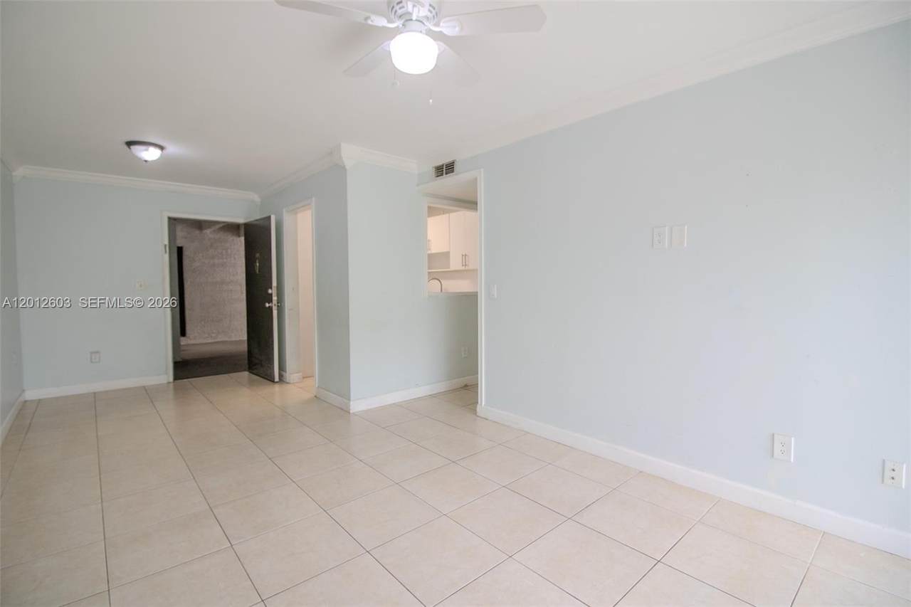 10365 Kendall Dr - Photo 1