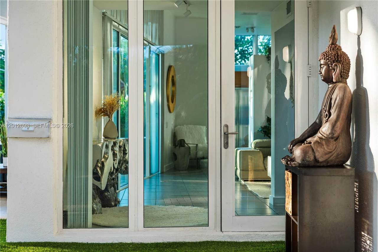 https://bt-photos.global.ssl.fastly.net/miami/1280_boomver_1_A12012698-2.jpg