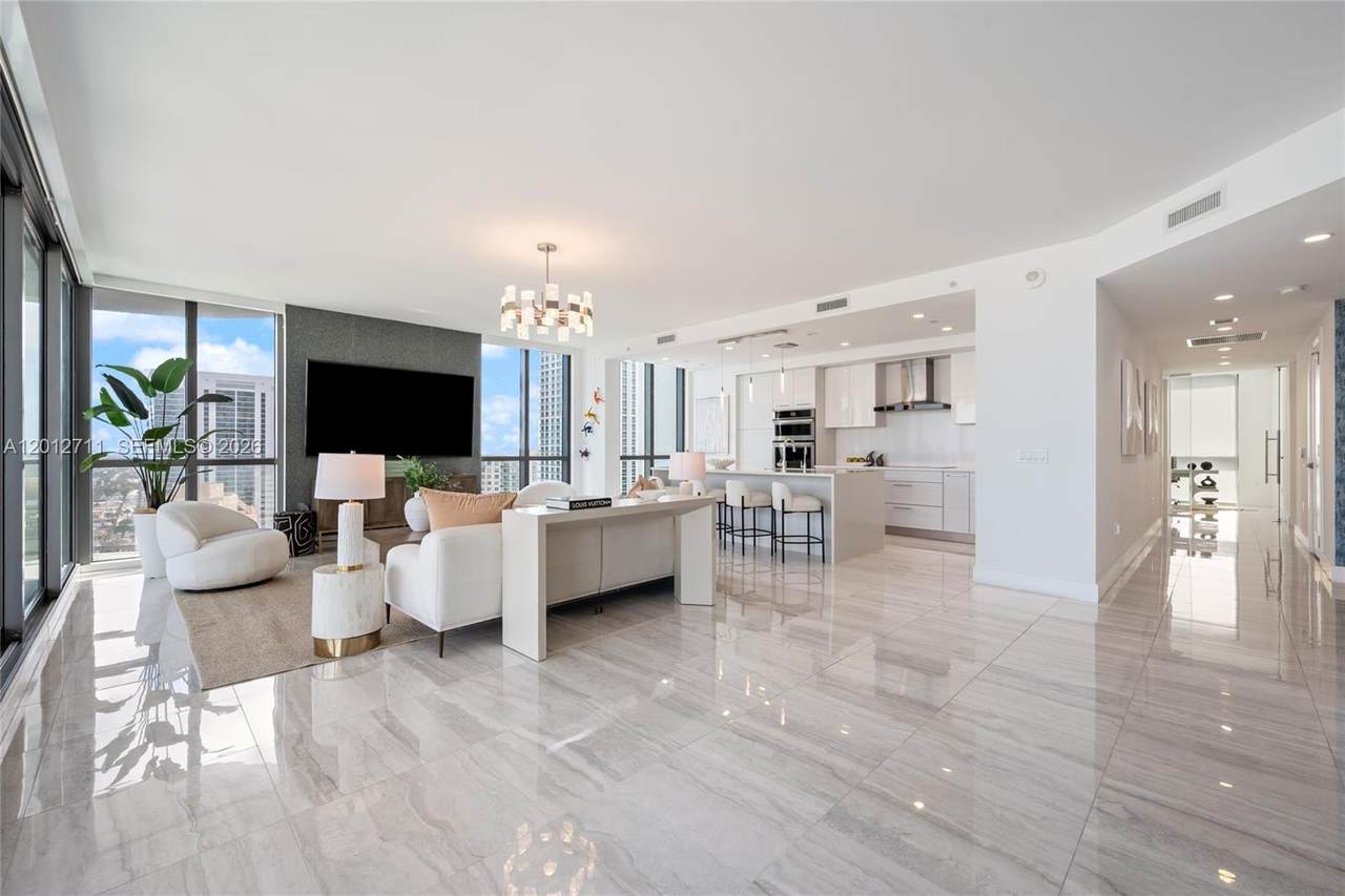 100 Las Olas Blvd - Photo 1