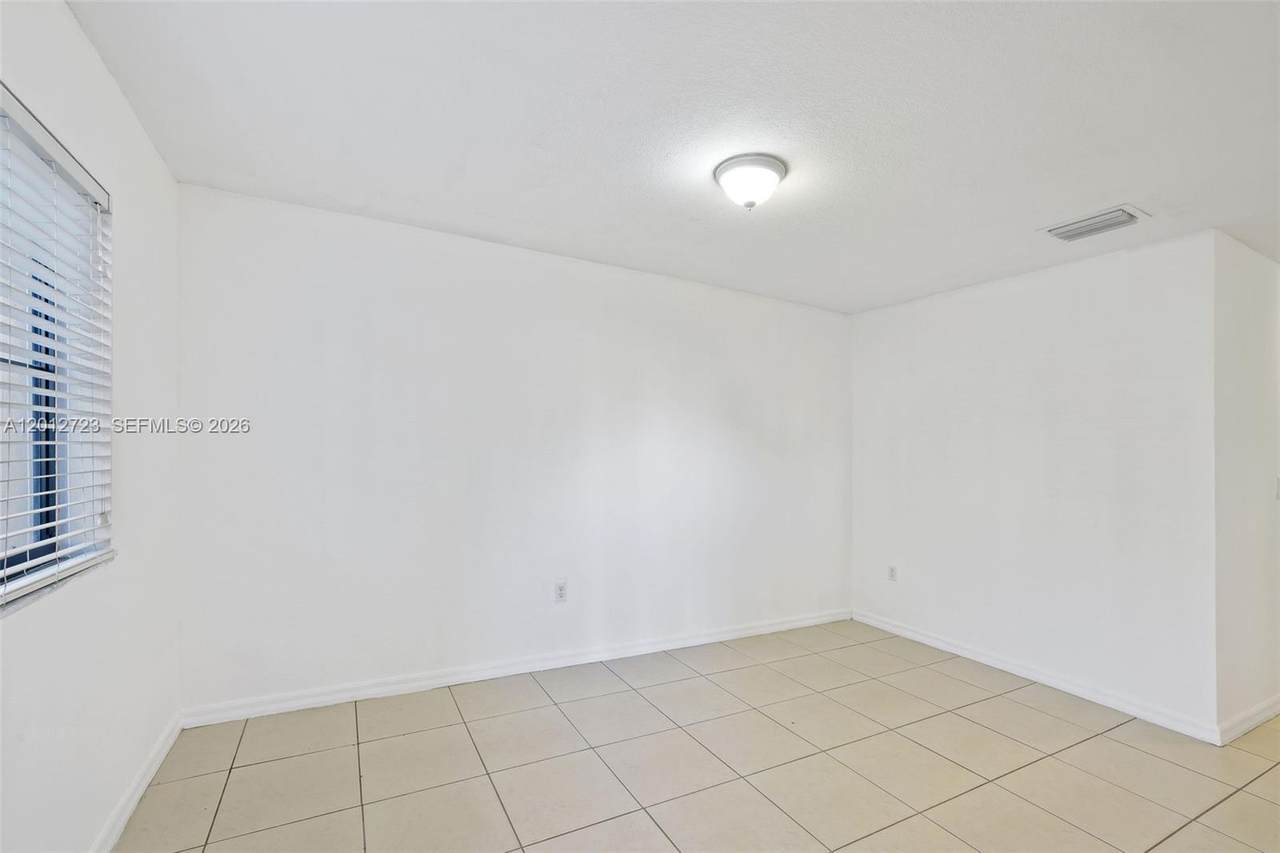 https://bt-photos.global.ssl.fastly.net/miami/1280_boomver_1_A12012723-2.jpg