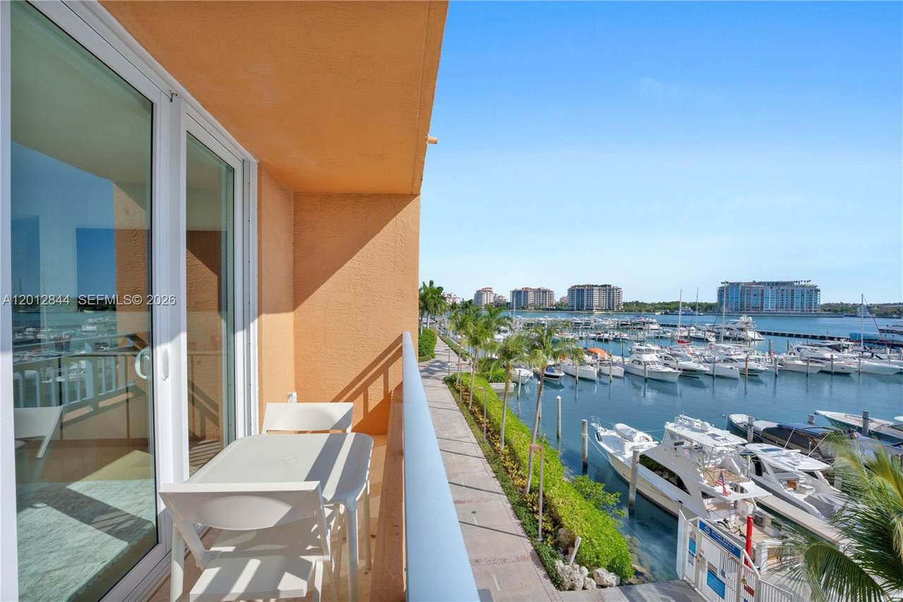 https://bt-photos.global.ssl.fastly.net/miami/1280_boomver_1_A12012844-2.jpg