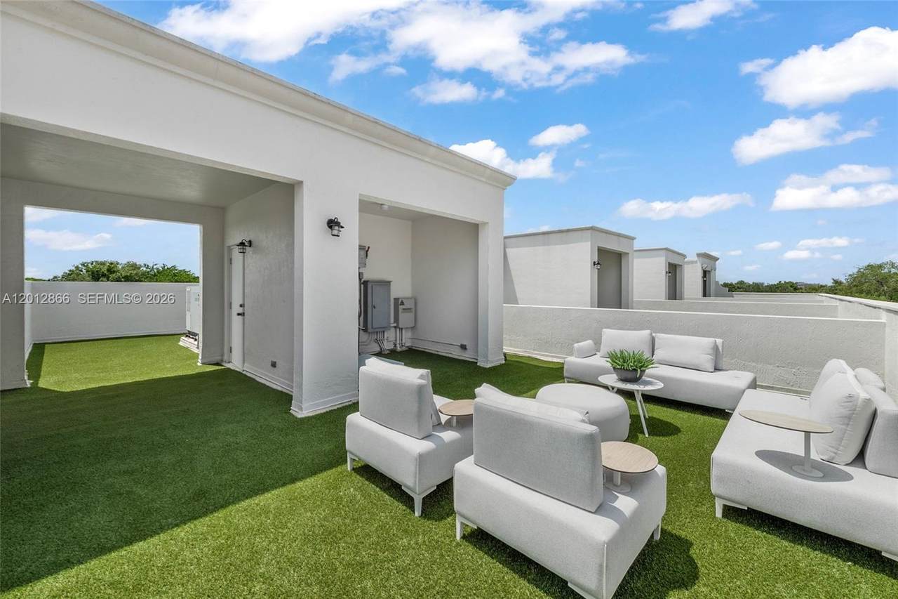https://bt-photos.global.ssl.fastly.net/miami/1280_boomver_1_A12012866-2.jpg