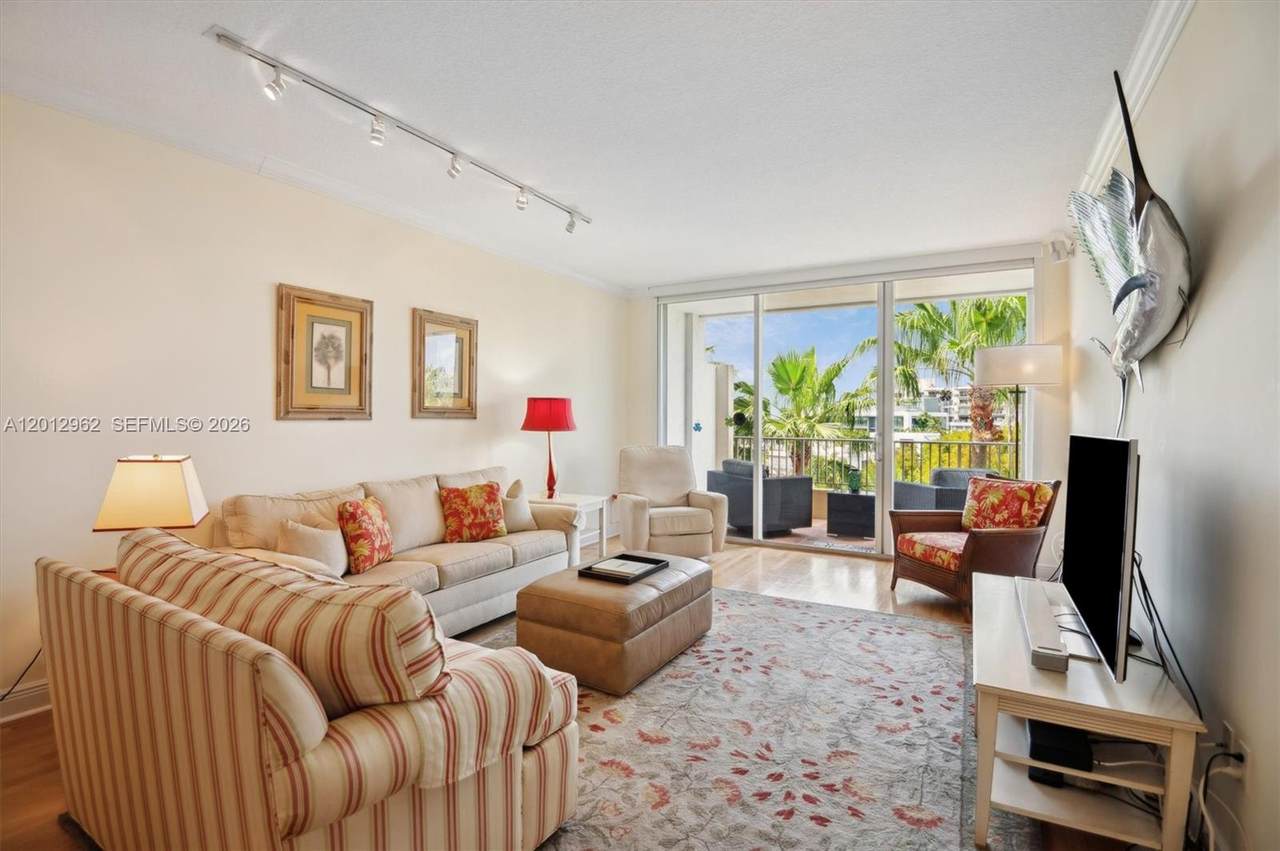 701 Crandon Blvd - Photo 1