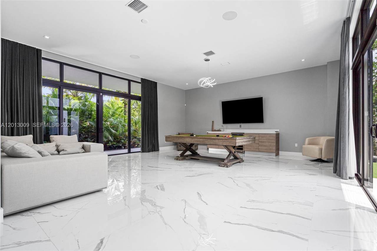 https://bt-photos.global.ssl.fastly.net/miami/1280_boomver_1_A12013009-2.jpg