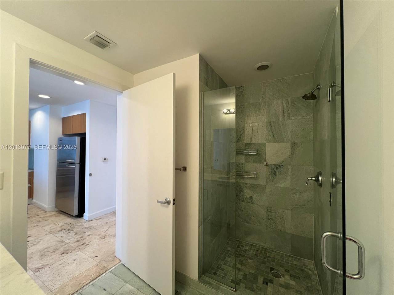 https://bt-photos.global.ssl.fastly.net/miami/1280_boomver_1_A12013077-2.jpg