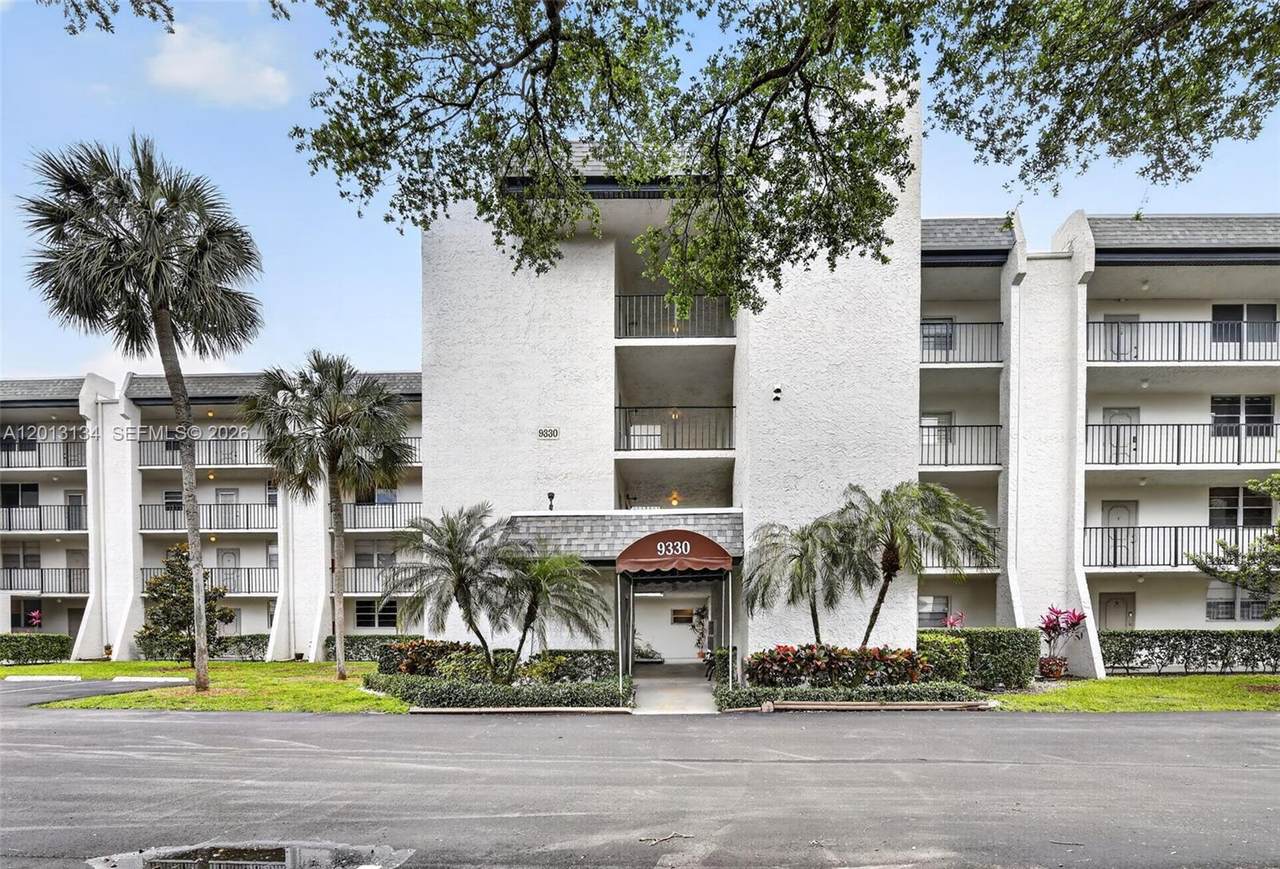 9330 Lagoon Pl - Photo 1