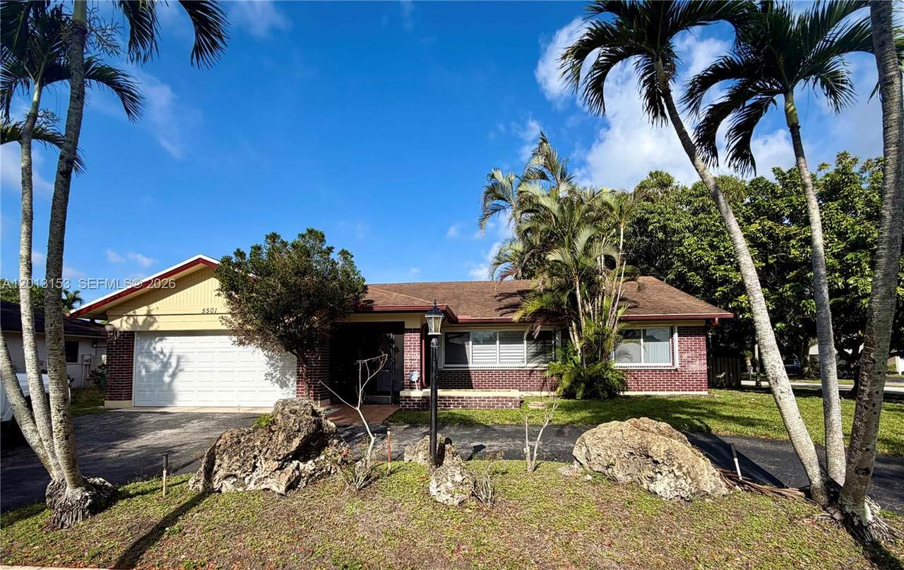 5501 118th Ave - Photo 1
