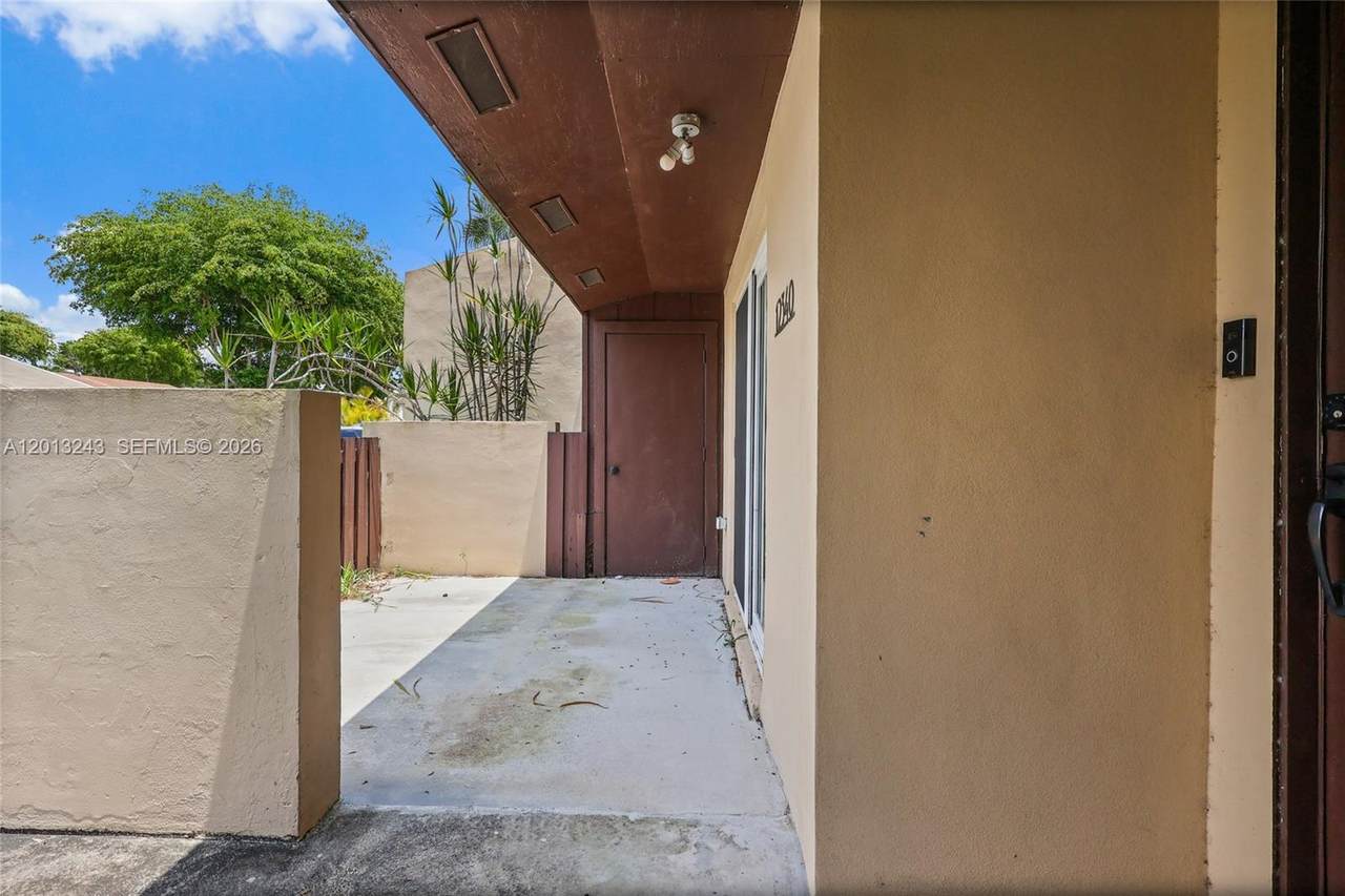 https://bt-photos.global.ssl.fastly.net/miami/1280_boomver_1_A12013243-2.jpg