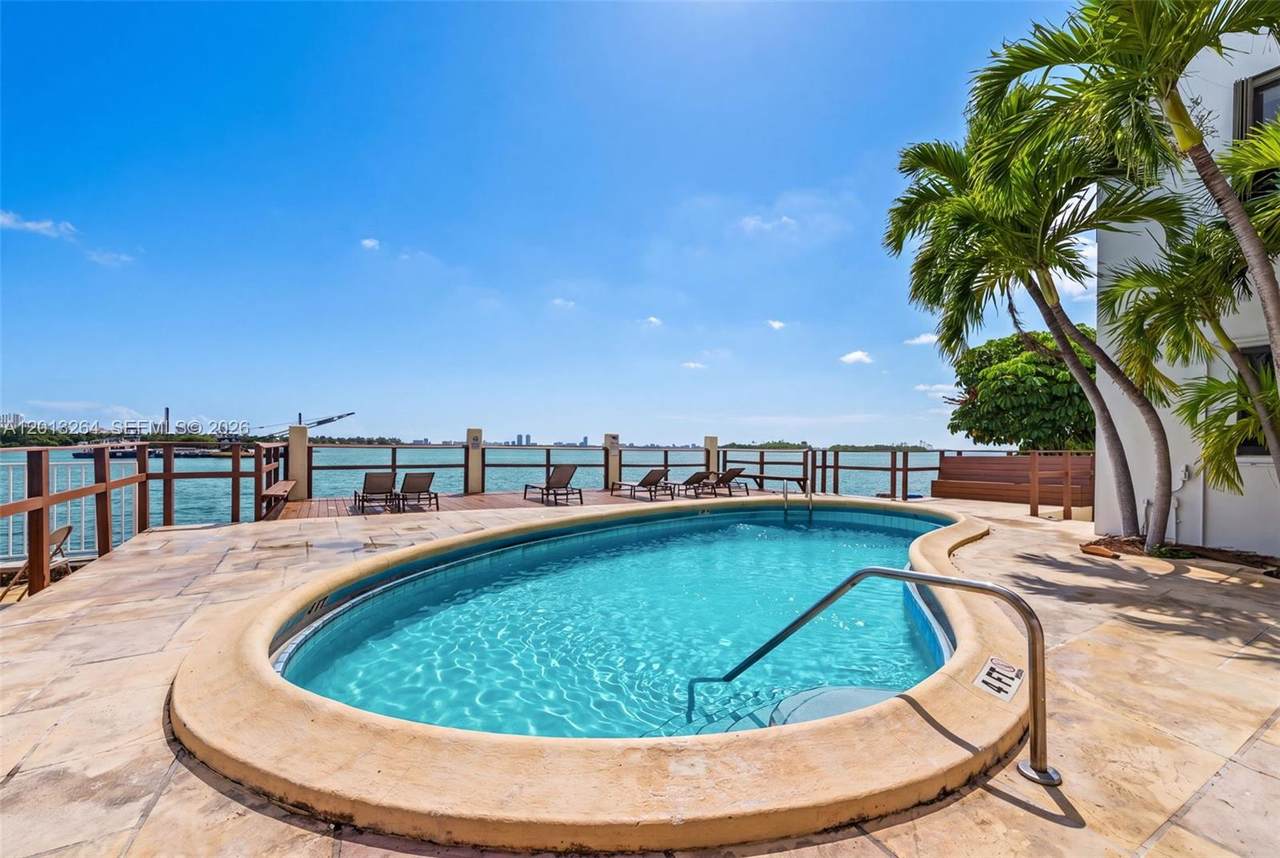 7845 Bayshore Ct - Photo 1