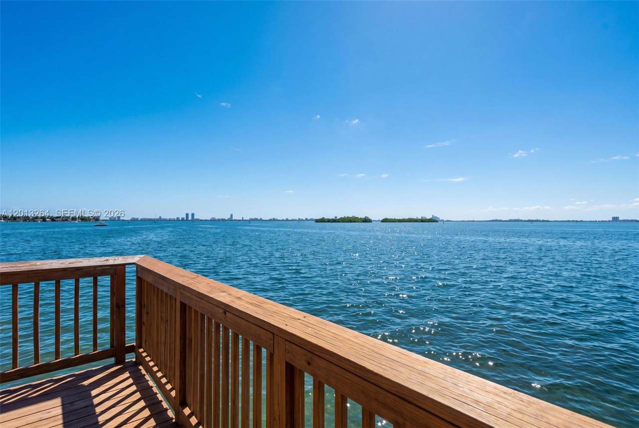 https://bt-photos.global.ssl.fastly.net/miami/1280_boomver_1_A12013264-2.jpg