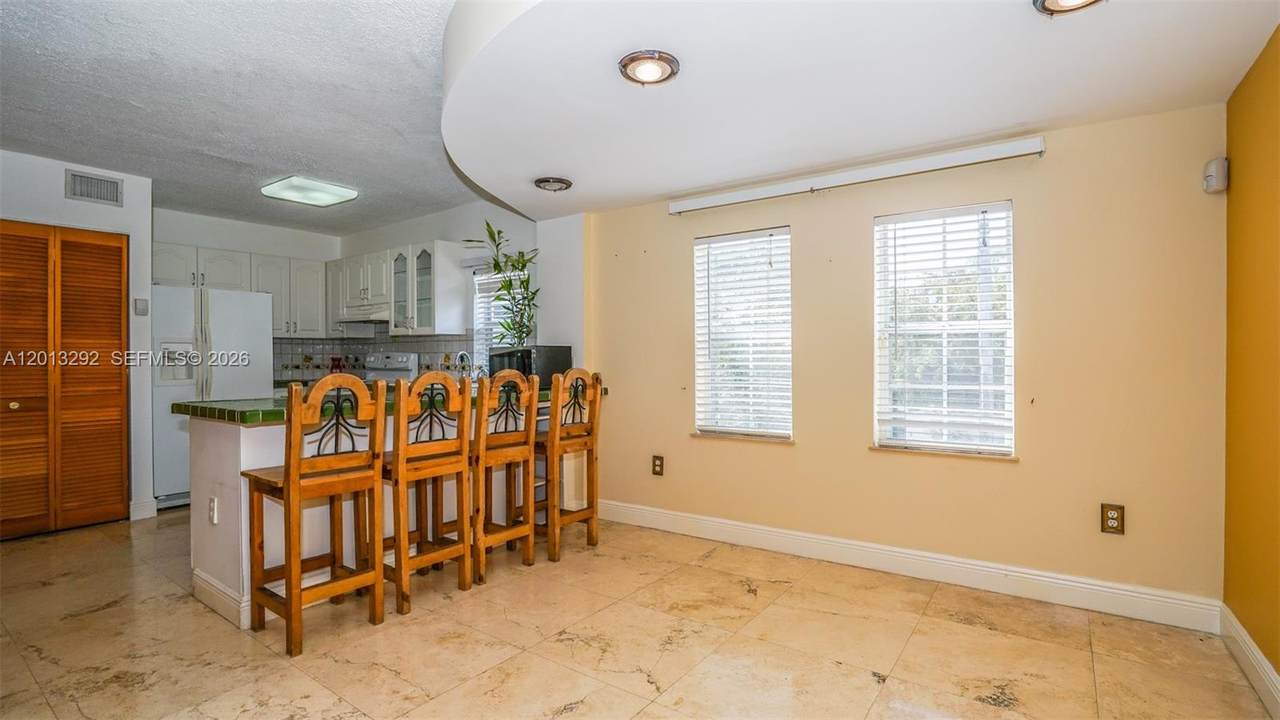 https://bt-photos.global.ssl.fastly.net/miami/1280_boomver_1_A12013292-2.jpg