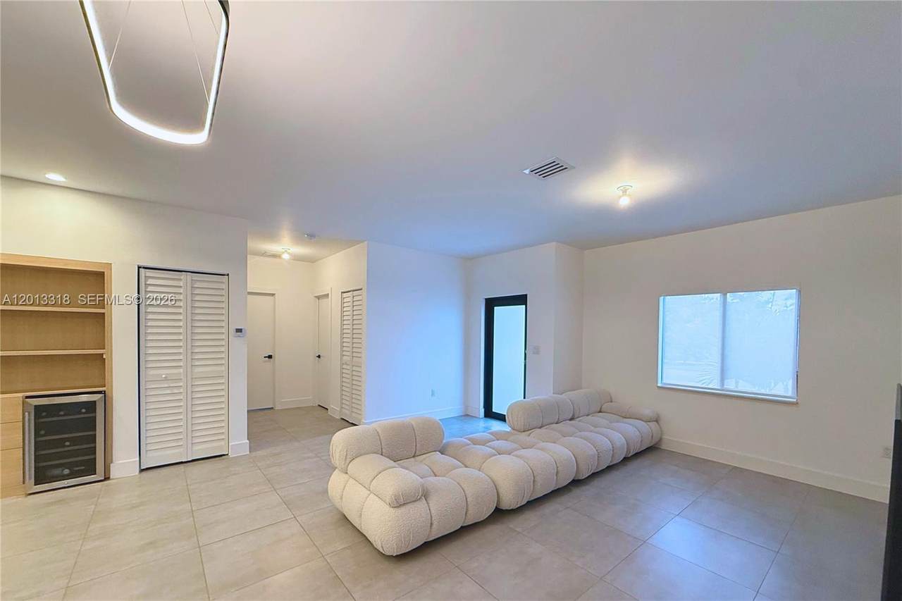 https://bt-photos.global.ssl.fastly.net/miami/1280_boomver_1_A12013318-2.jpg