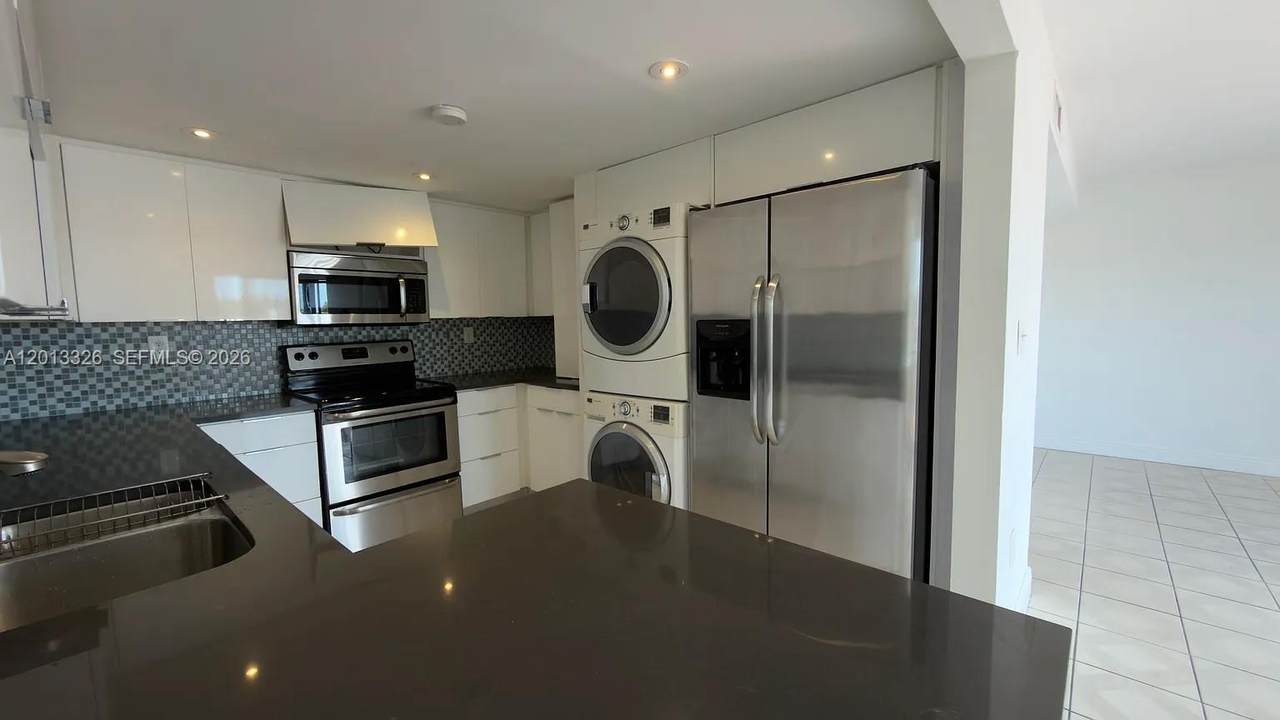 341 109th Ave - Photo 1
