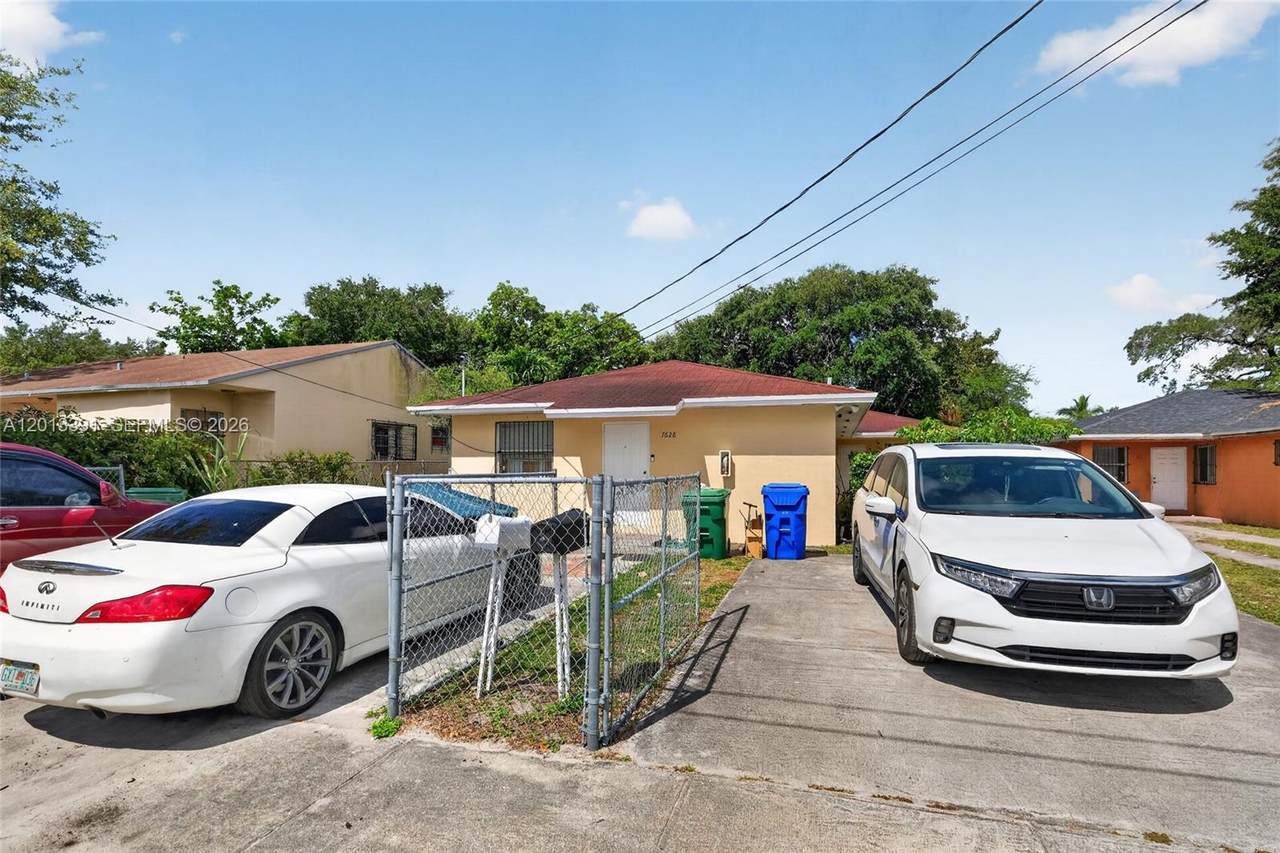 https://bt-photos.global.ssl.fastly.net/miami/1280_boomver_1_A12013391-2.jpg