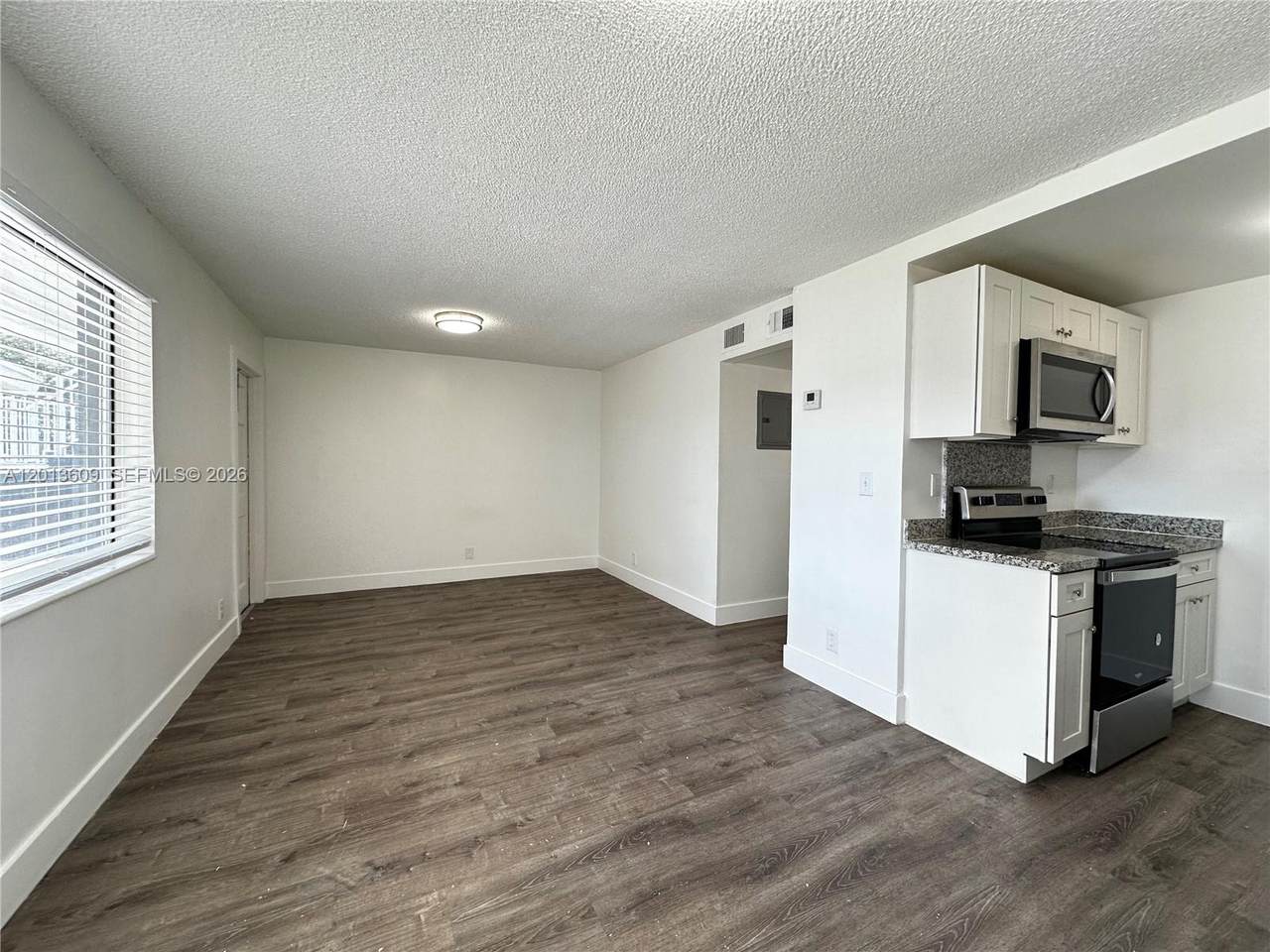 2325 Arthur St - Photo 1