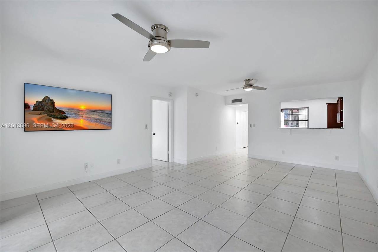 126 Cypress Rd - Photo 1