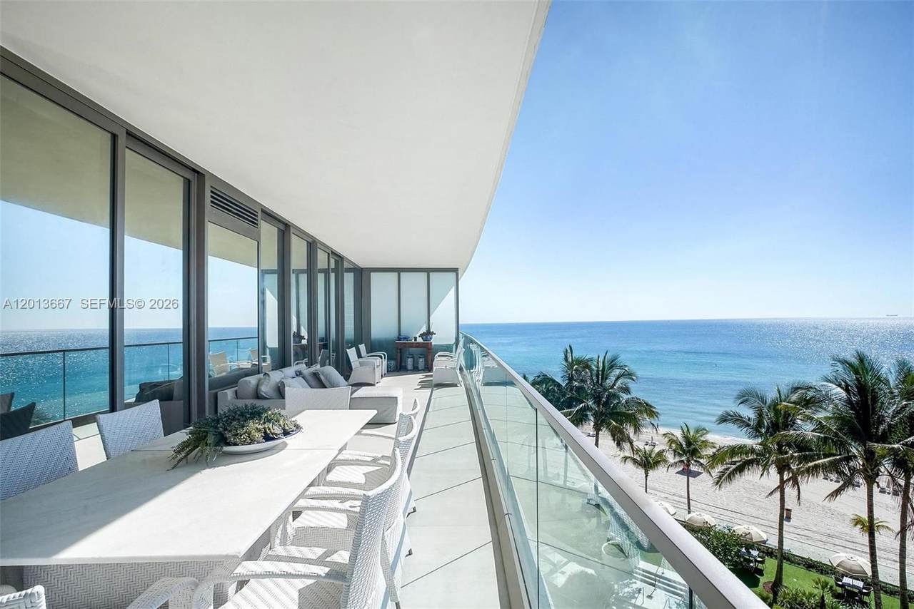 18975 Collins Ave - Photo 1