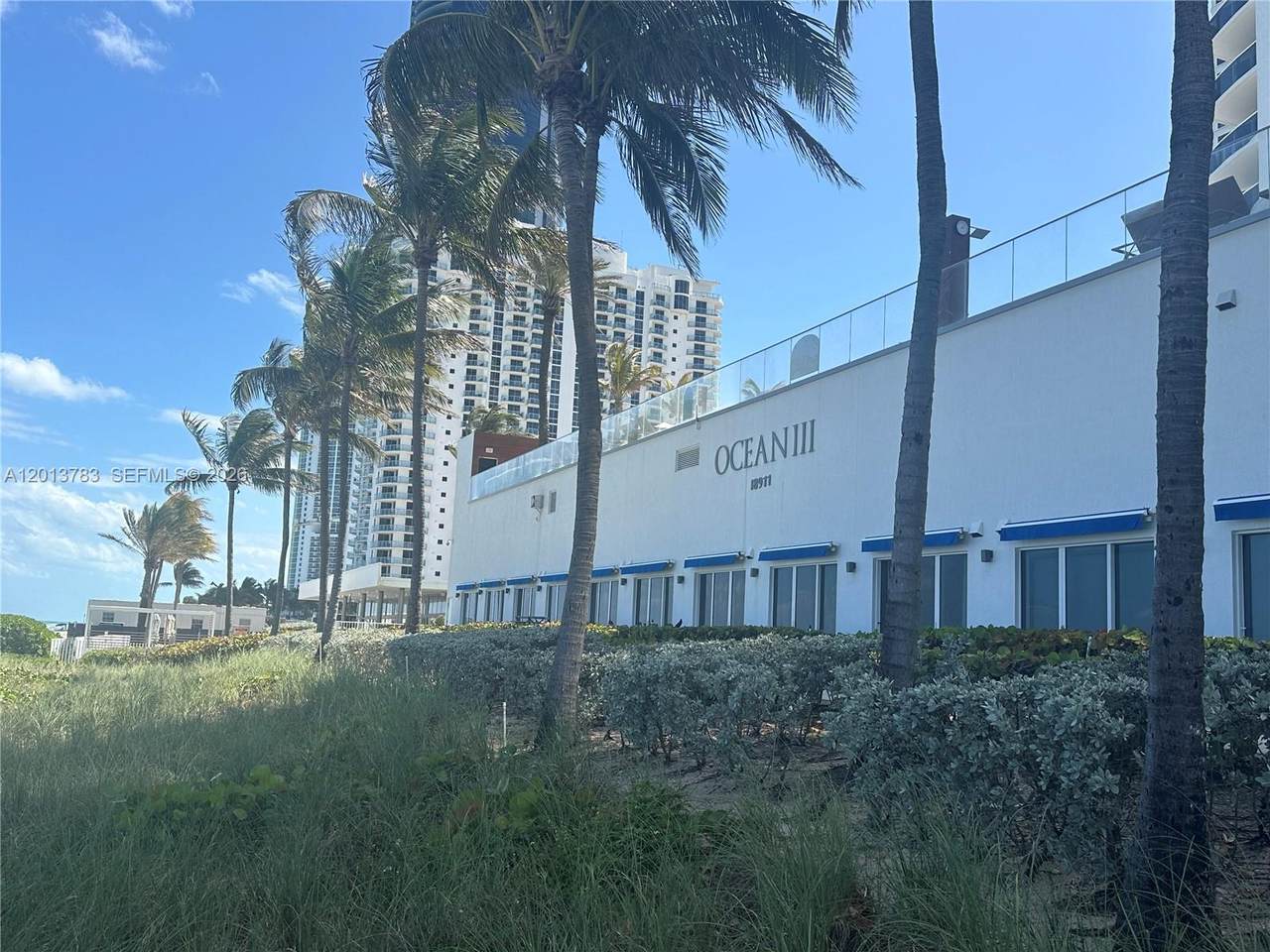 18911 Collins Ave - Photo 1