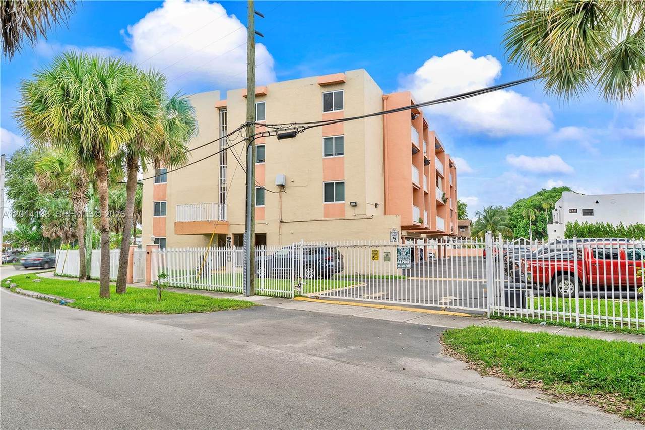 https://bt-photos.global.ssl.fastly.net/miami/1280_boomver_1_A12014138-2.jpg
