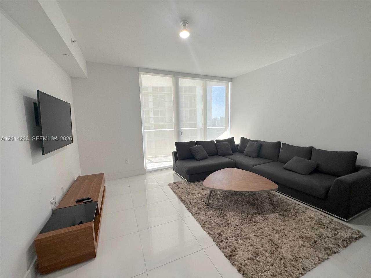 488 18th St - Photo 1