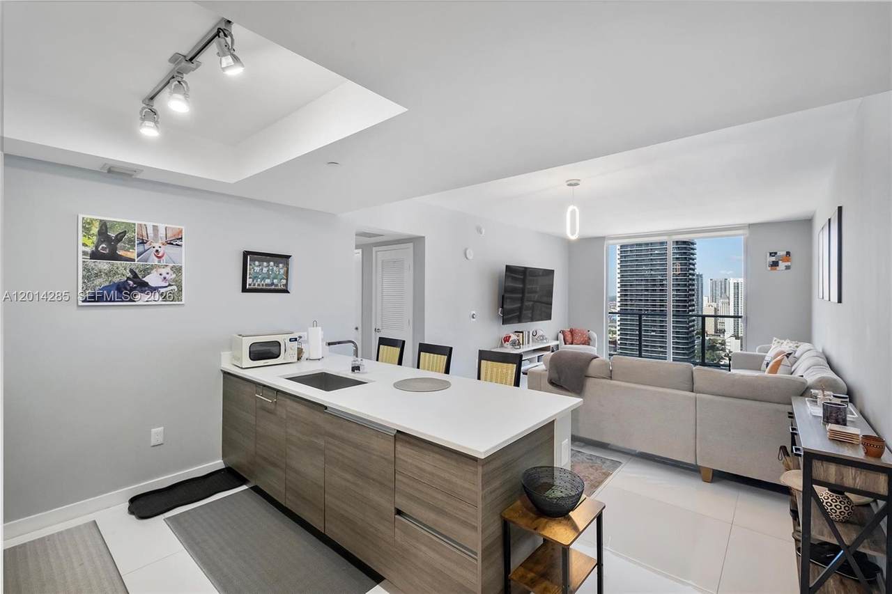 1100 Miami Ave - Photo 1