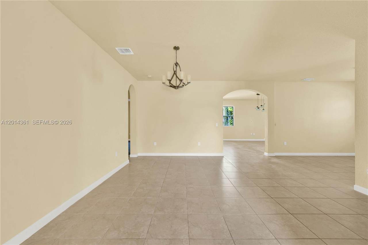 https://bt-photos.global.ssl.fastly.net/miami/1280_boomver_1_A12014361-2.jpg