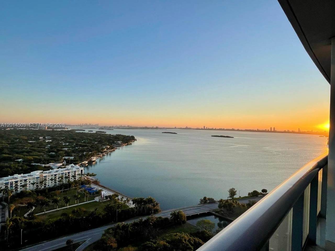 https://bt-photos.global.ssl.fastly.net/miami/1280_boomver_1_A12014503-2.jpg