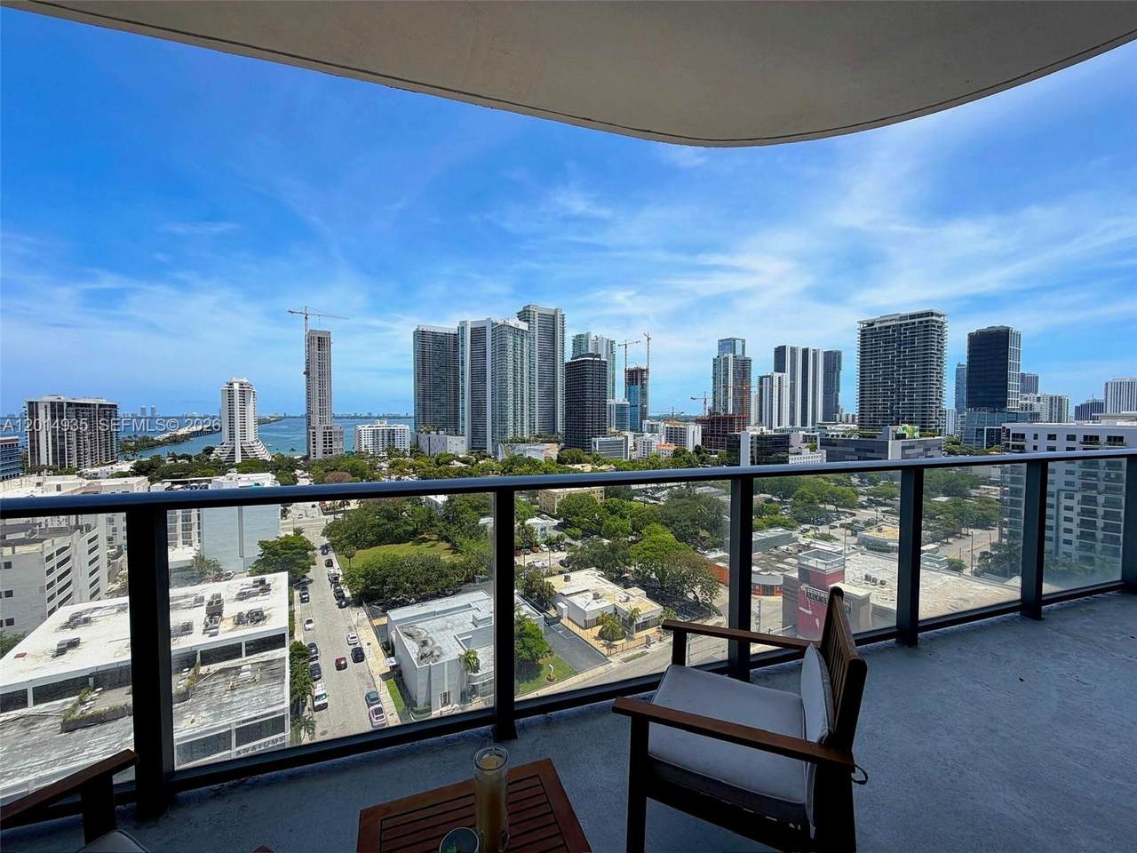 https://bt-photos.global.ssl.fastly.net/miami/1280_boomver_1_A12014935-2.jpg
