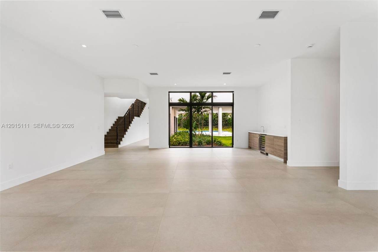 https://bt-photos.global.ssl.fastly.net/miami/1280_boomver_1_A12015111-2.jpg