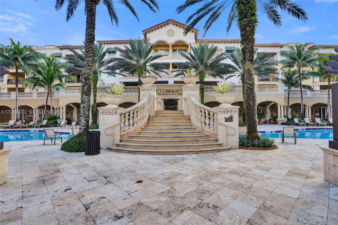 https://bt-photos.global.ssl.fastly.net/miami/1280_boomver_1_A12015453-2.jpg