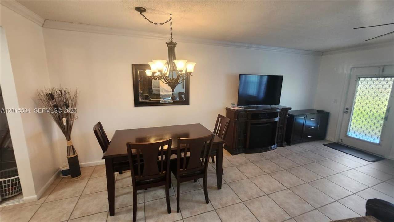 226 Markham K - Photo 1