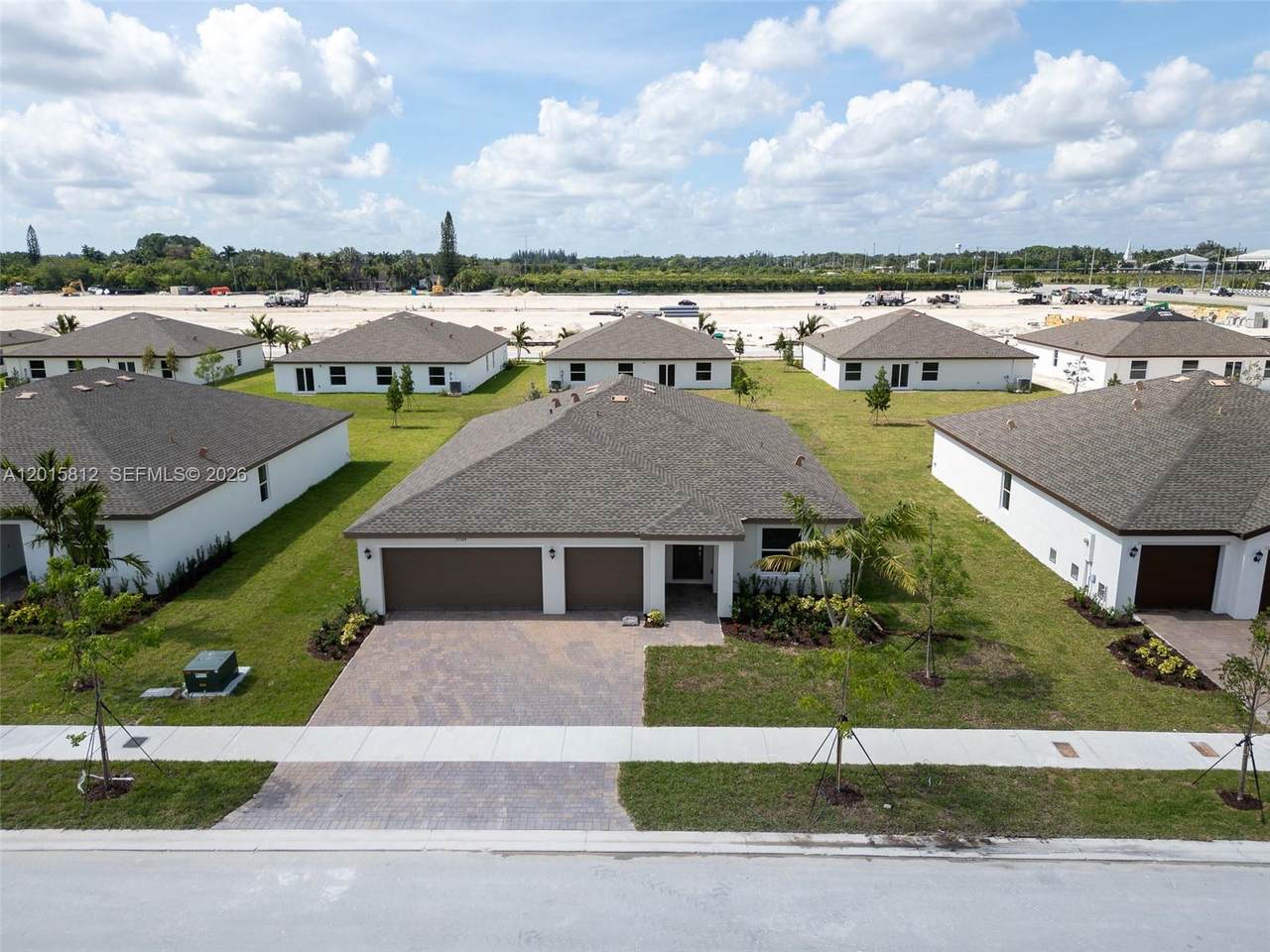 17564 285th St - Photo 1