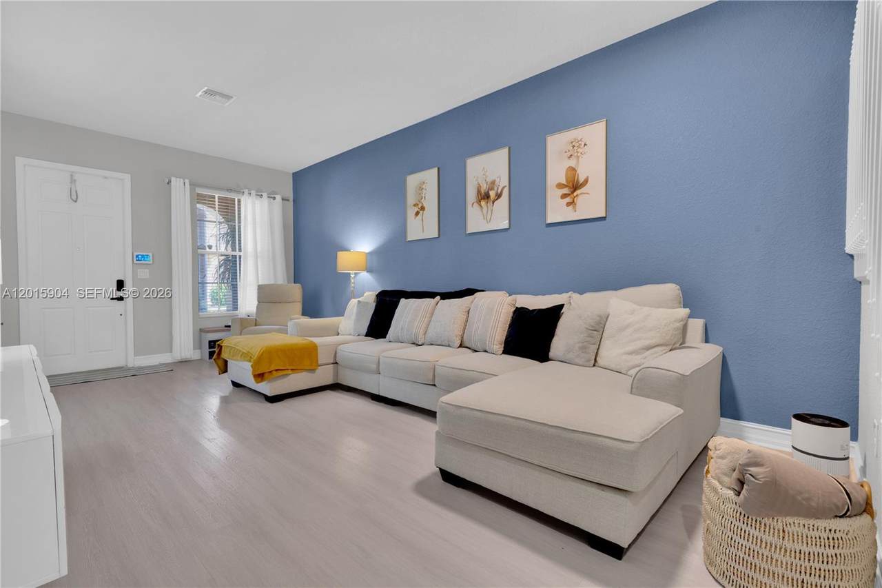https://bt-photos.global.ssl.fastly.net/miami/1280_boomver_1_A12015904-2.jpg