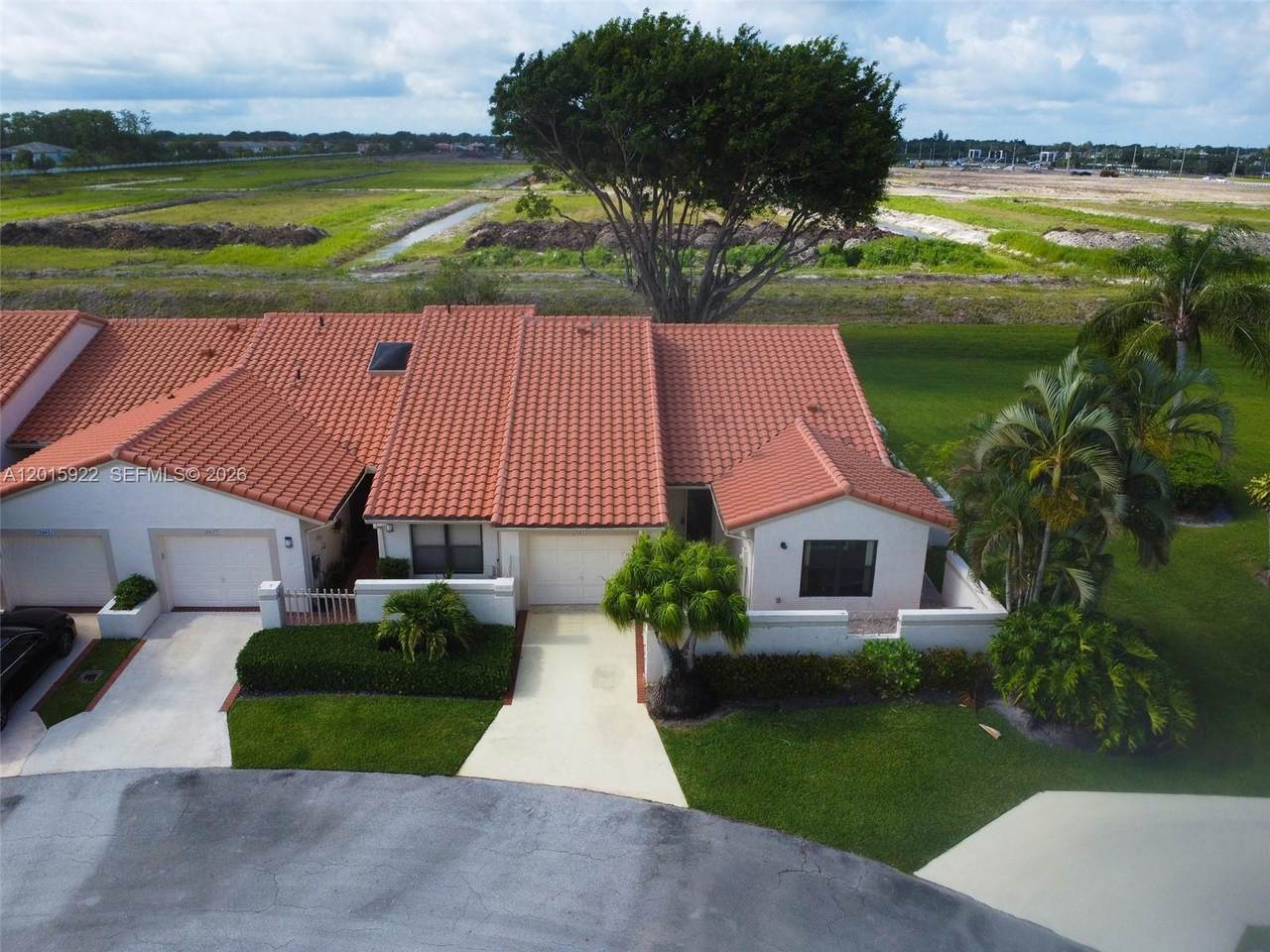 20013 Mona Cir - Photo 1