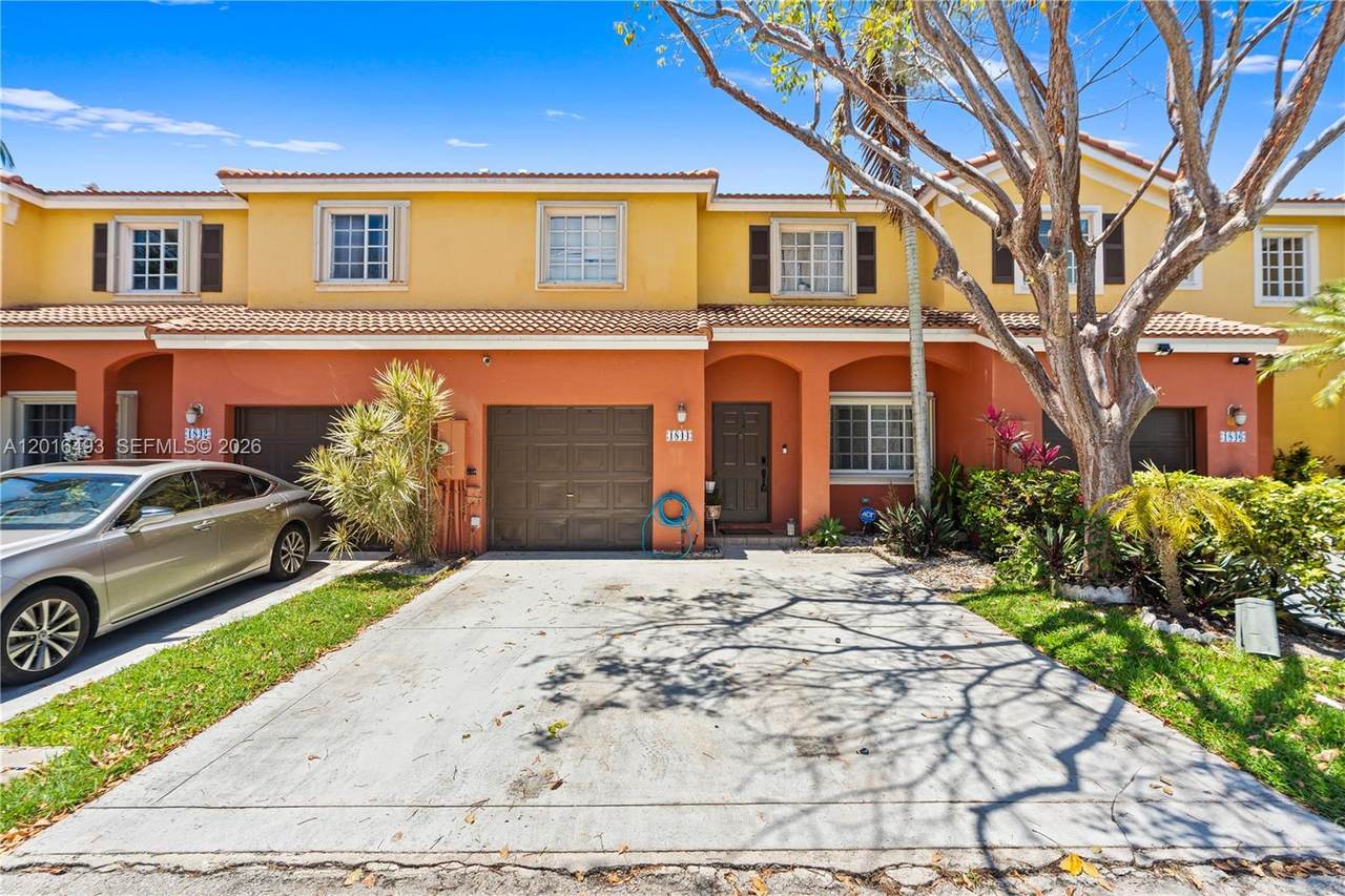 1844 102nd Way - Photo 1