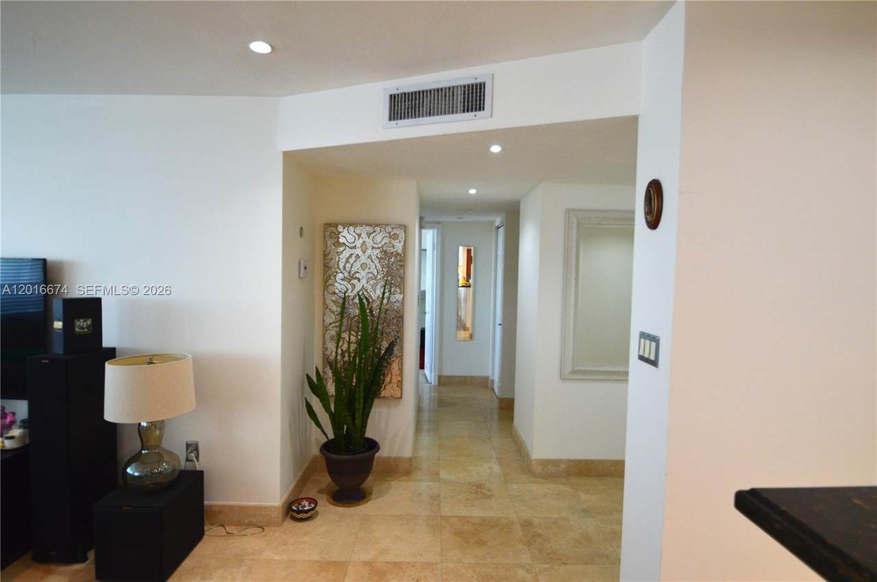 https://bt-photos.global.ssl.fastly.net/miami/1280_boomver_1_A12016674-2.jpg