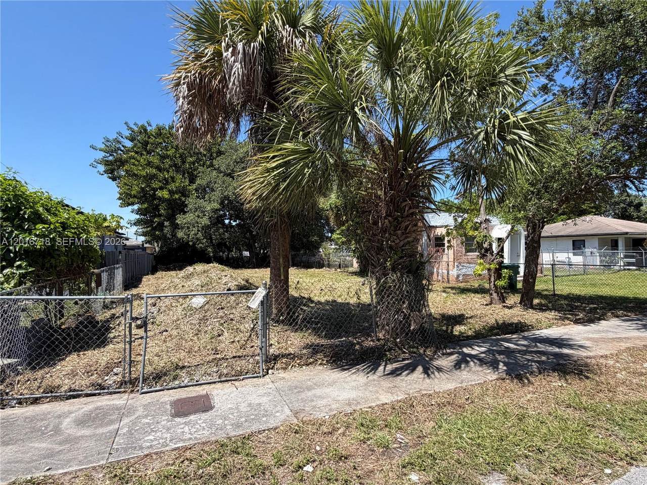 https://bt-photos.global.ssl.fastly.net/miami/1280_boomver_1_A12016718-2.jpg