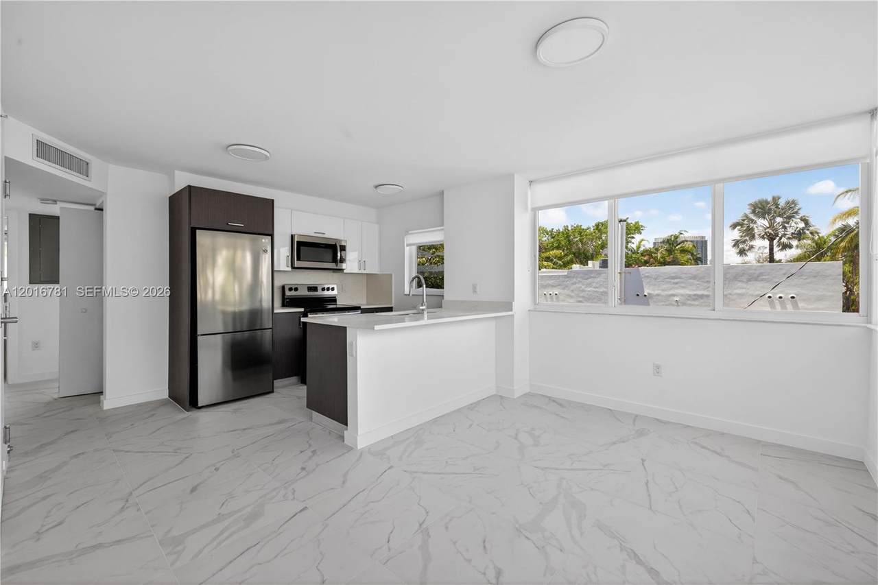 1552 Euclid Ave - Photo 1