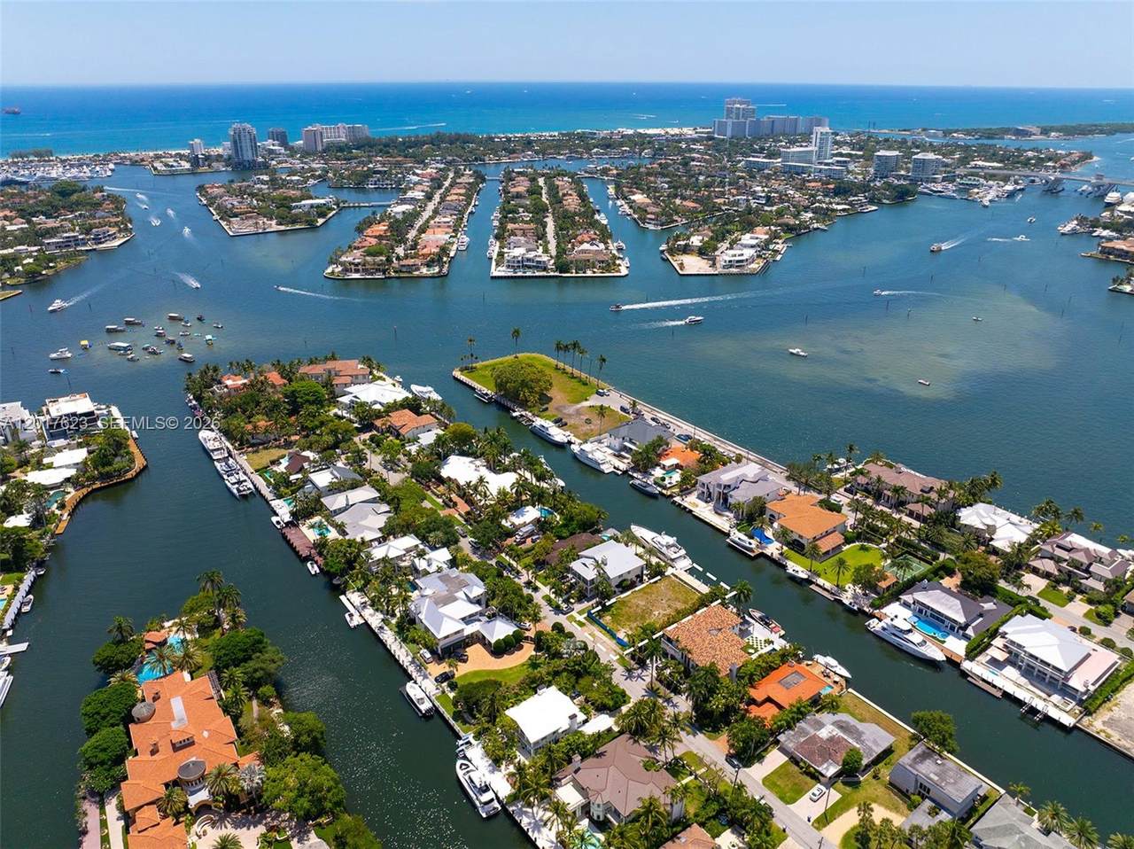 https://bt-photos.global.ssl.fastly.net/miami/1280_boomver_1_A12017623-2.jpg