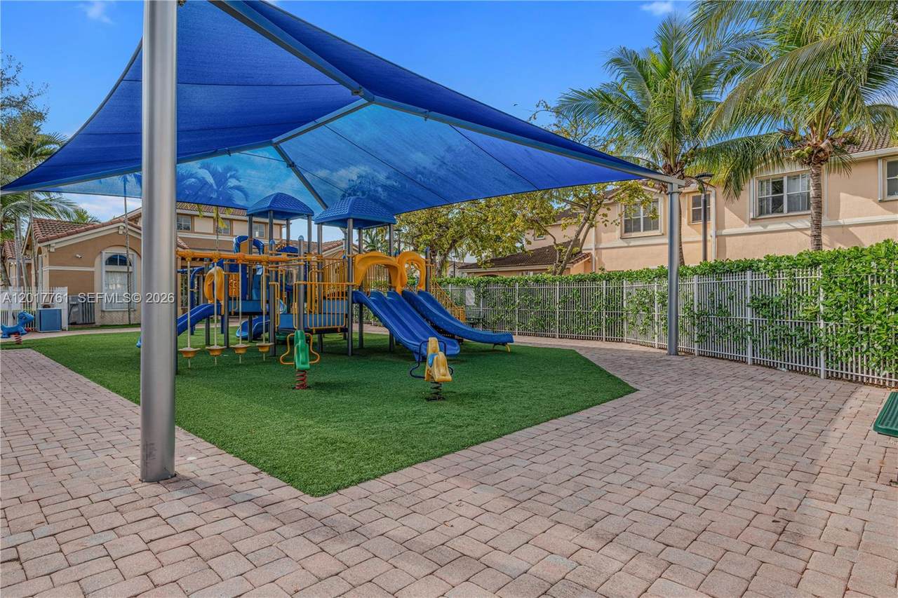 https://bt-photos.global.ssl.fastly.net/miami/1280_boomver_1_A12017761-2.jpg