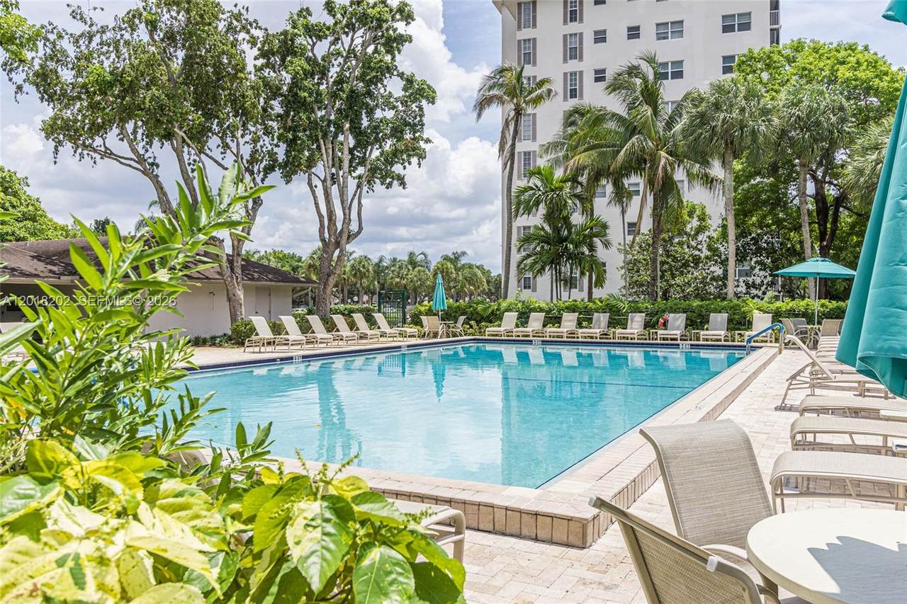3250 Palm Aire Dr - Photo 1