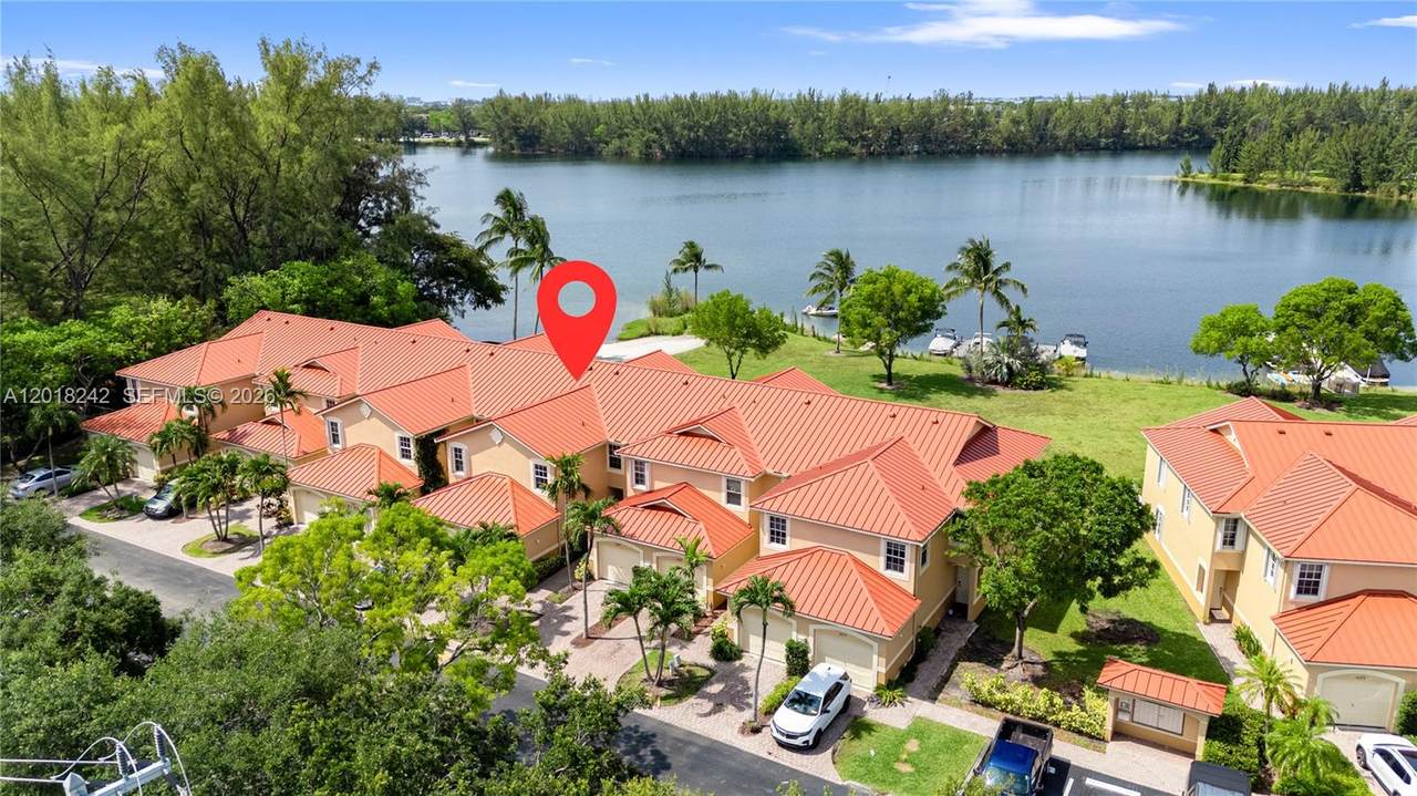 4065 Crystal Lake Dr - Photo 1