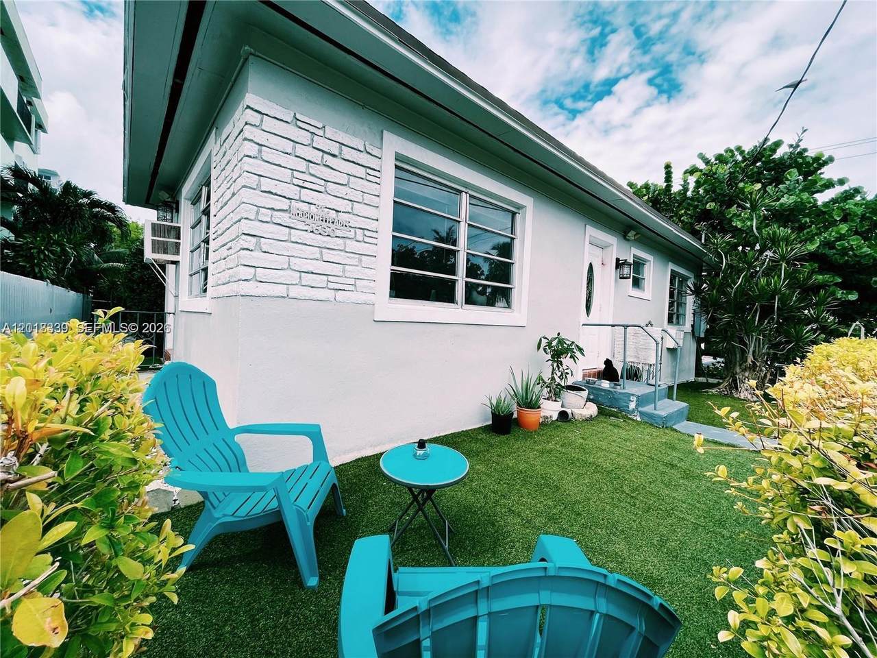https://bt-photos.global.ssl.fastly.net/miami/1280_boomver_1_A12018339-2.jpg
