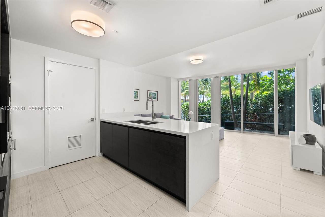 https://bt-photos.global.ssl.fastly.net/miami/1280_boomver_1_A12018631-2.jpg