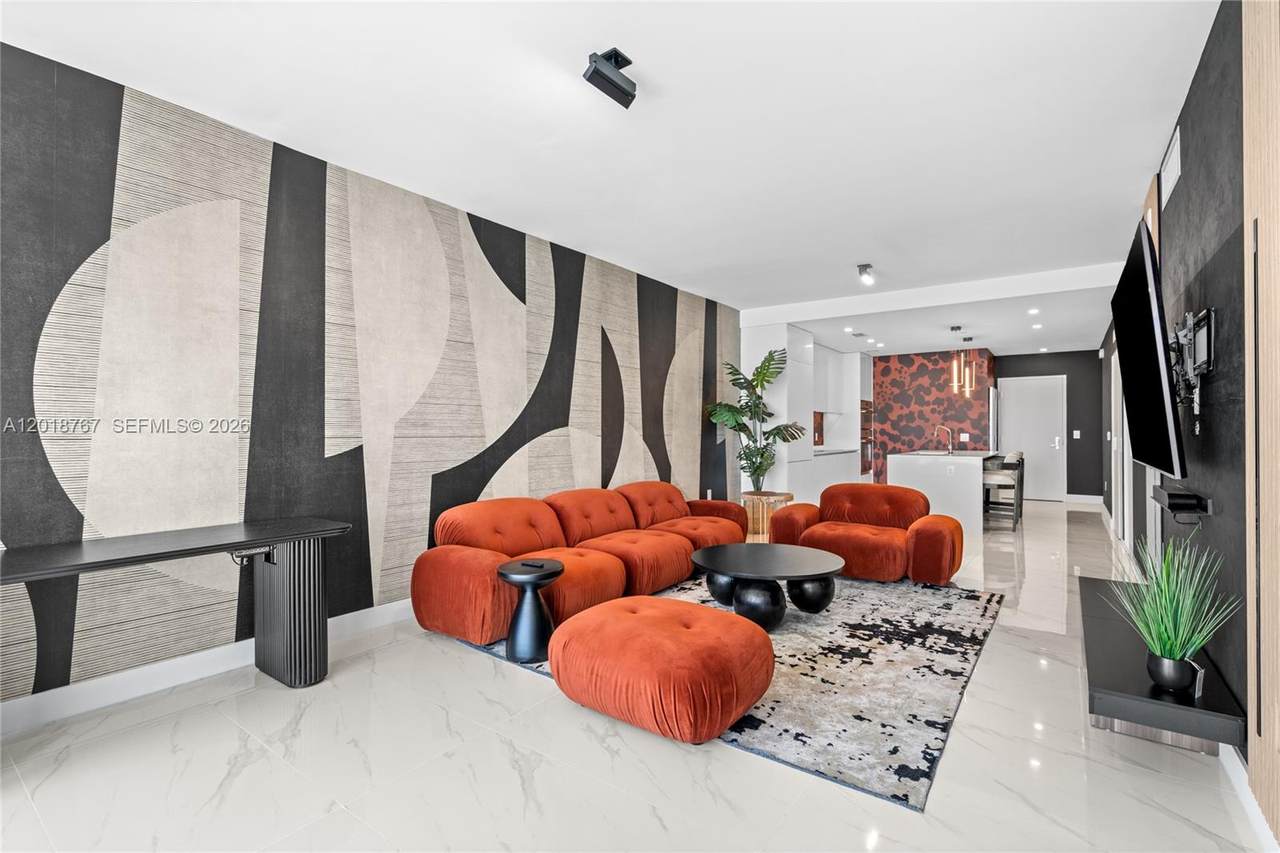 https://bt-photos.global.ssl.fastly.net/miami/1280_boomver_1_A12018767-2.jpg
