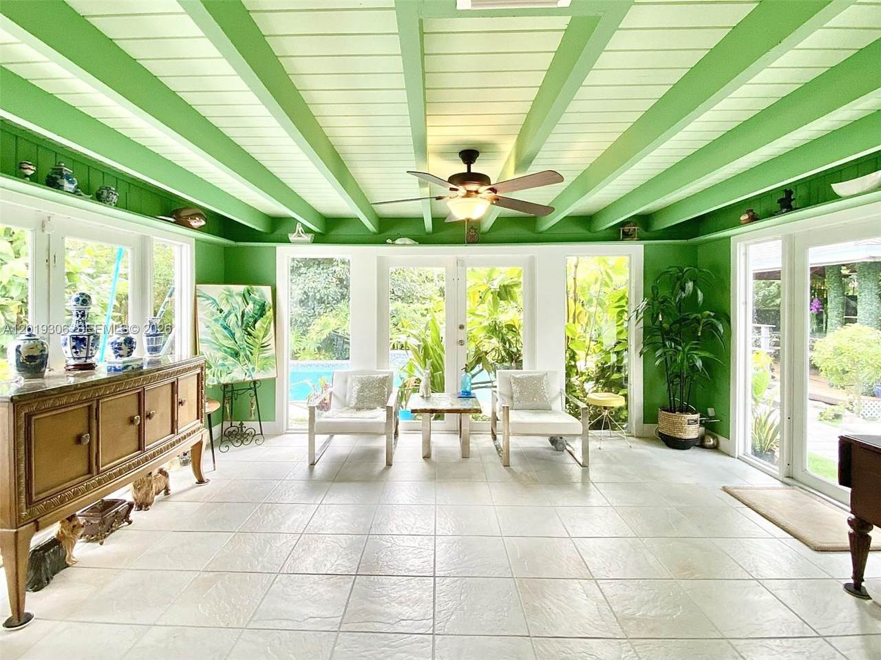 https://bt-photos.global.ssl.fastly.net/miami/1280_boomver_1_A12019306-2.jpg